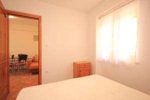 Apartments by the sea Kukljica, Ugljan - 8209