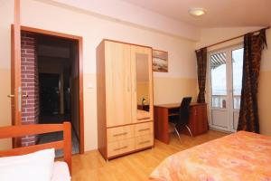 Apartments by the sea Kali - Ugljan - 8234