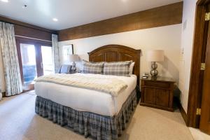 Luxury Four Bedroom Suite with Three Hot Tubs apartment hotel