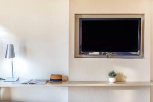 Esplanade Pool Stay over Two Units, A Darwin Oasis