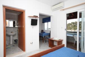 Apartments by the sea Zaklopatica, Lastovo - 8393