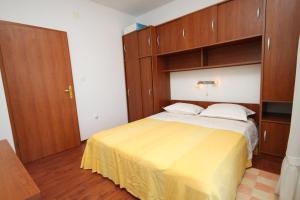 Apartments by the sea Zaklopatica, Lastovo - 8393