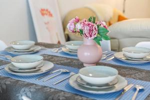 温馨舒适3房公寓 1分钟火车站 20分钟到市中心 楼下大型超市woolworth