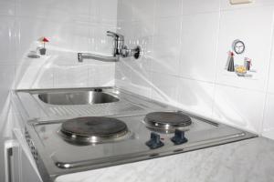 Apartments with a parking space Povlja, Brac - 8628