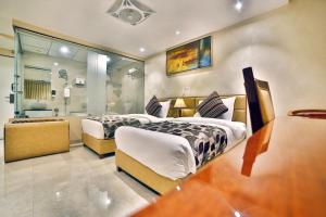 Hotel Kings Heritage Surat