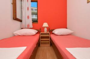 Apartments by the sea Arbanija, Ciovo - 8651