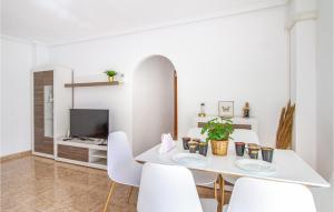 Cozy Apartment In Torrevieja With Wifi