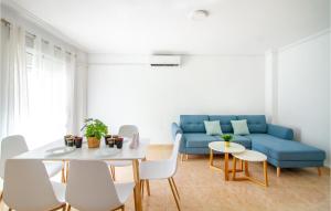 Cozy Apartment In Torrevieja With Wifi