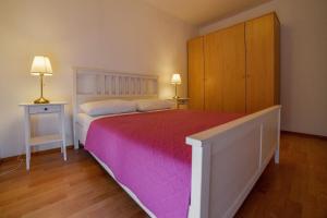 Apartments with parking space Mavarstica, Ciovo - 8685