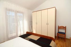 Apartments with a parking space Jelsa, Hvar - 8765