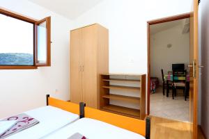 Apartments by the sea Rogoznica - 10338