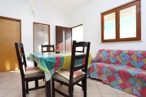 Apartments by the sea Rogoznica - 10338