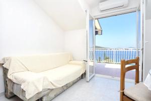 Family friendly seaside apartments Razanj, Rogoznica - 10373