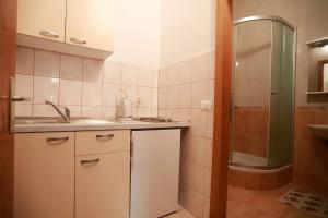 Apartments with parking space Baska Voda, Makarska - 10406