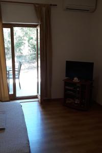 Apartments by the sea Cove Blaca, Mljet - 10416