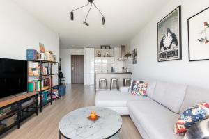 Owsiana 9 - Modern Designed Apartment with Balcony by Noclegi Renters