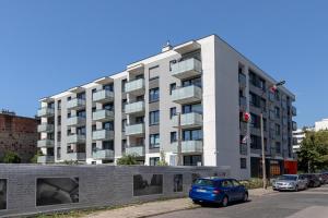 Owsiana 9 - Modern Designed Apartment with Balcony by Noclegi Renters