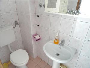 Family friendly apartments with a swimming pool Businci, Ciovo - 11232