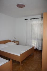 Apartments with a parking space Mandre, Pag - 11239