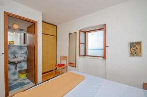 Apartments with parking space Brela, Makarska - 11552