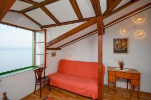 Apartments with parking space Brela, Makarska - 11552