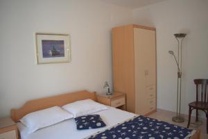 Apartments by the sea Podgora, Makarska - 13864