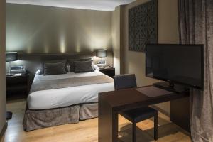 Superior Double or Twin Room room in Catalonia Avinyo