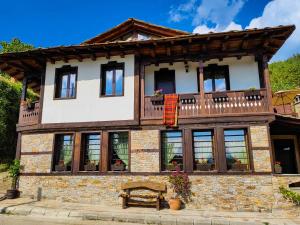 Rimovata Kashta Guest House