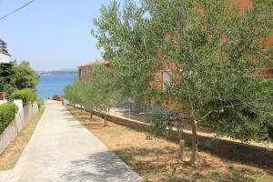 Apartments by the sea Tkon, Pasman - 8297