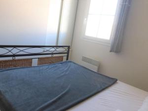 Maisons de vacances Maison 3 pieces pres de la plage avec piscine, terrasse, et parking a Bretignolles-sur-Mer. - FR-1-224A-17 : photos des chambres