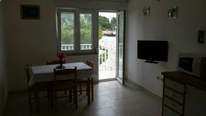 Apartments by the sea Kukljica, Ugljan - 8252