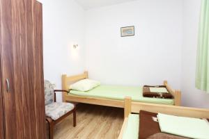 Family friendly house with a swimming pool Kanica, Rogoznica - 10367