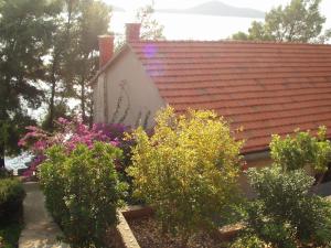 Apartments by the sea Prizba, Korcula - 11069