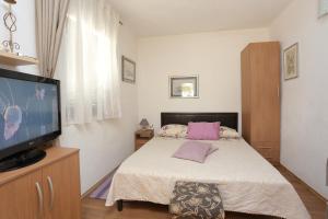 Apartments by the sea Stanici, Omis - 11379