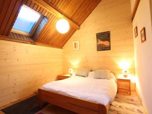 Triplex 6 Pers avec Balcon, Secteur Calme à Saint-Chaffrey, Proche Navette Skieur - FR-1-330E-106