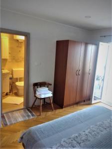 Apartments by the sea Tucepi, Makarska - 13955