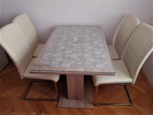 Apartments by the sea Tucepi, Makarska - 13955