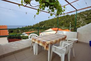 Apartments with parking space Ivan Dolac, Hvar - 10434