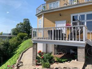 Apartment With a Lake View and Sauna