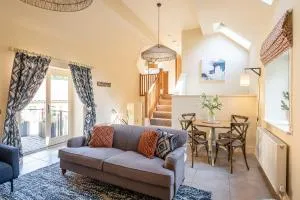 Rambling Rose - Sandsend