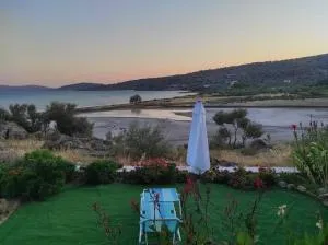 ''Koukmos beach'' Greenspace Living - Private sandy beach - Skála Polikhnítou