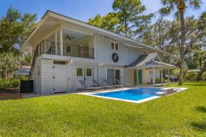 Luxury Beach House - 2min Walk to Beach - Private Pool - Group & Dog Friendly
