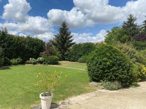 Domaine dAuxonnettes Chambres dHôtes et Gîtes