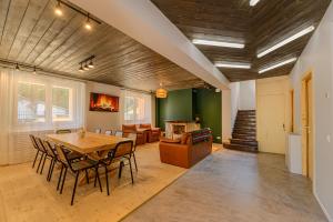 Blend Mountain Villa