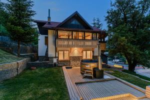 Blend Mountain Villa