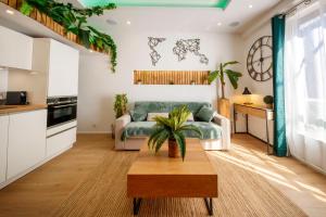 06K3 - La Pagoda Unique et atypique à 30 m de la mer