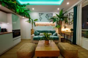 06K3 - La Pagoda Unique et atypique à 30 m de la mer