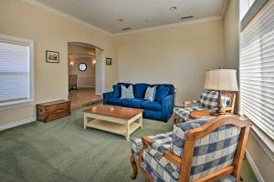 Luxe Vista Getaway with Private Pool and Hot Tub!