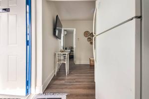 Sleeps 3, Cozy, Boho Style, in the heart of Miami -free parking