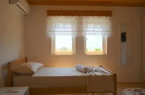 VILA SHAMETAJ - Peshkëpia e Poshtme